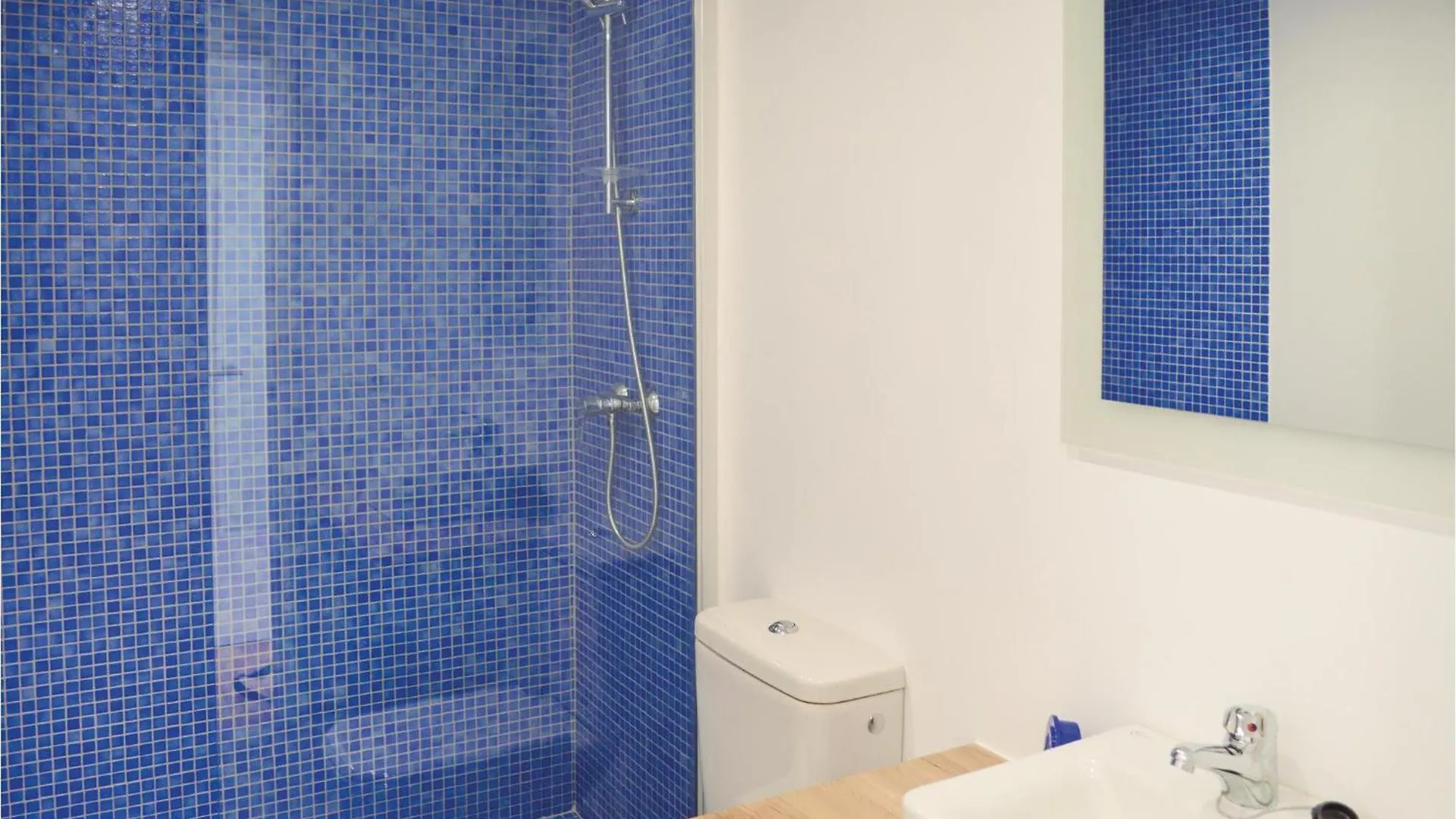 3 Bedroom Beautiful Apartment In 滨海略雷特